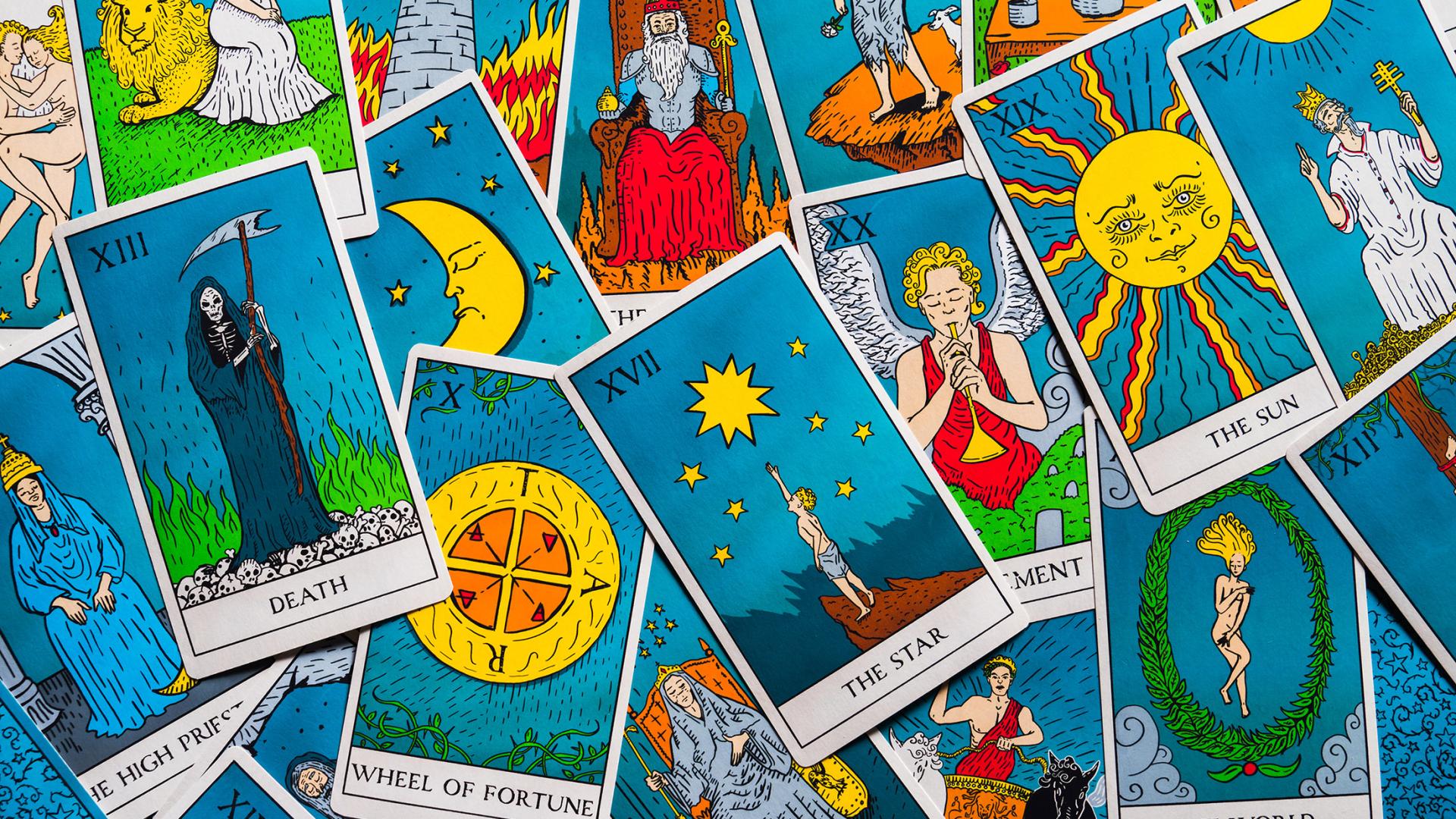 Les bases de la tarologie : tirer les cartes pour soi-même