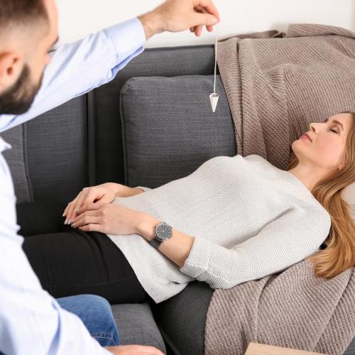 Hypnose régressive : explorer ses vies antérieures